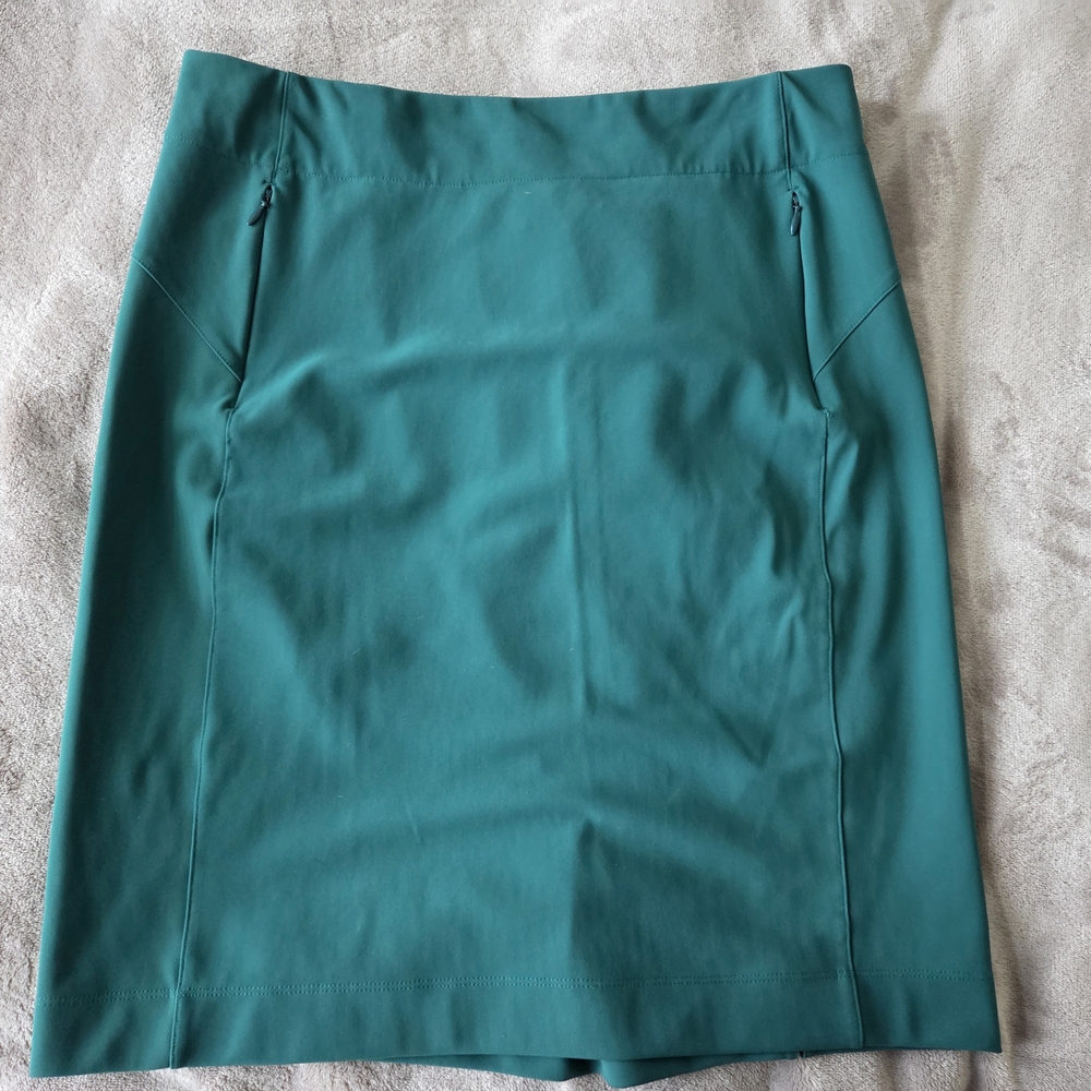 Lululemon Athletica Vibrant Green Midi Skirt